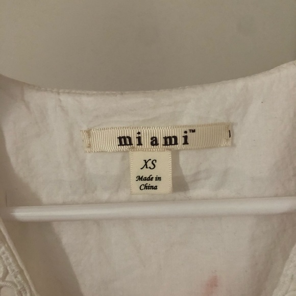 Embroidered blouse - Picture 3 of 3